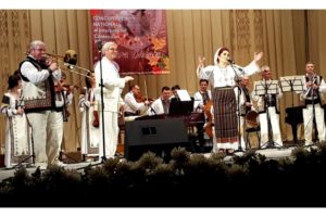 Concursul naţional al interpreţilor cîntecului folcloric „Tamara Ciobanu” şi-a desemnat laureaţii
